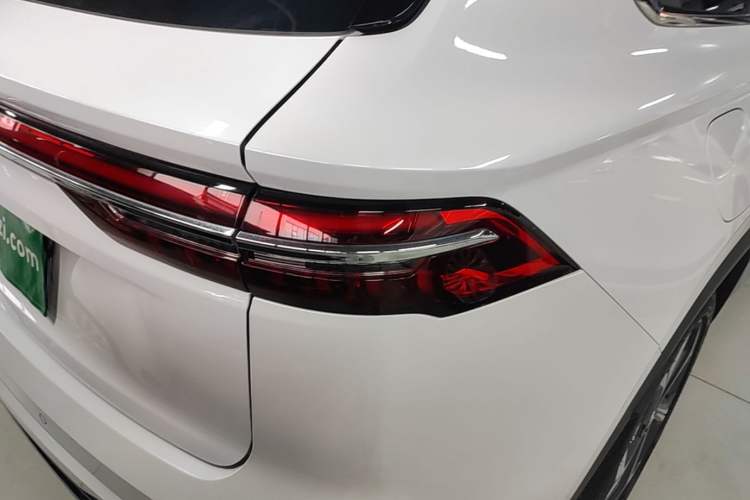 Used Geely Auto Monjaro L 2024 2.0TD High-Power Automatic Two-Wheel Drive Yunqi Version Right Rear Taillight