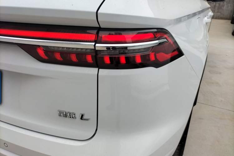 Used Geely Auto Monjaro L 2024 2.0TD High-Power Automatic Two-Wheel Drive Skyline Edition Right Rear Taillight