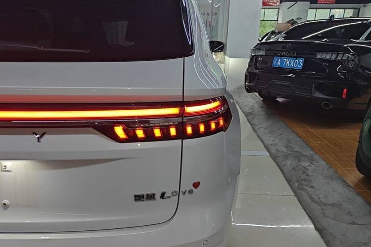 Used Geely Auto Monjaro L 2024 2.0TD High-Power Automatic Two-Wheel Drive Yunqi Version Right Rear Taillight