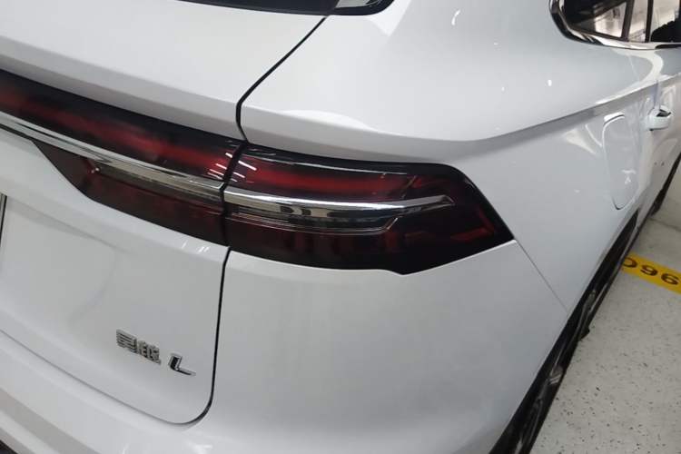 Used Geely Auto Monjaro L 2024 2.0TD High-Power Automatic Two-Wheel Drive Yunqi Version Right Rear Taillight