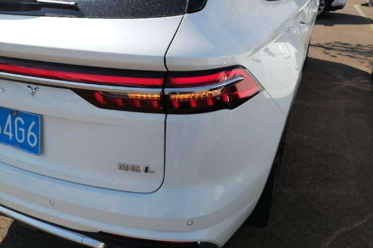 Used Geely Auto Monjaro L 2024 2.0TD High-Power Automatic Two-Wheel Drive Yunqi Version Right Rear Taillight