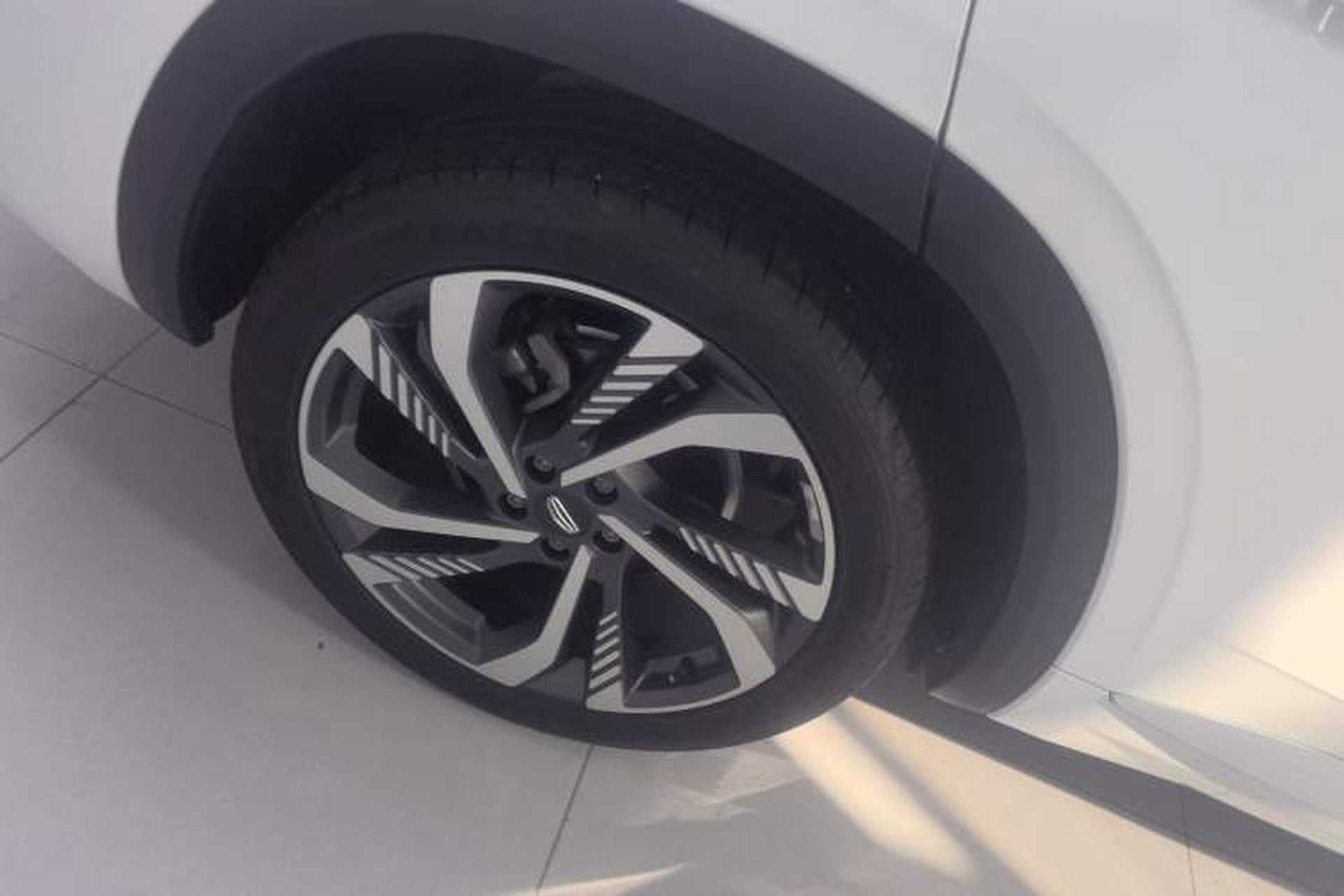 Used Geely Auto Monjaro L 2024 2.0TD High-Power Automatic Two-Wheel Drive Skyline Edition Right Rear Wheel Hub
