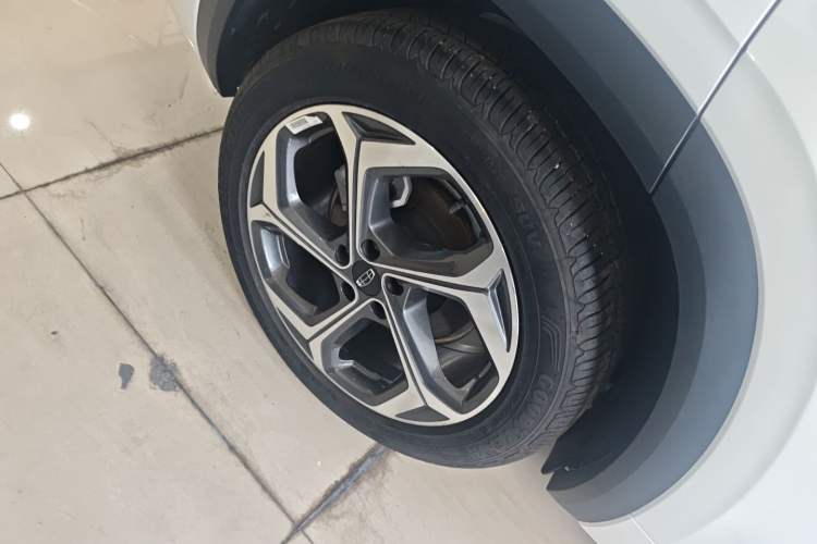 Used Geely Auto Monjaro L 2024 2.0TD High-Power Automatic Two-Wheel Drive Yunqi Version Right Rear Wheel Hub