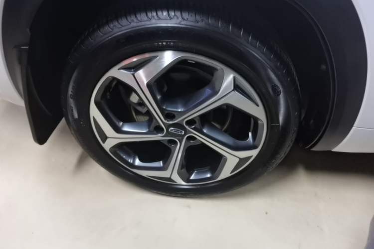 Used Geely Auto Monjaro L 2024 2.0TD High-Power Automatic Two-Wheel Drive Yunqi Version Right Rear Wheel Hub
