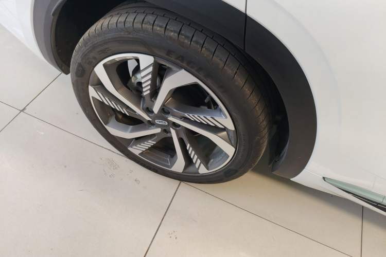 Used Geely Auto Monjaro L 2024 2.0TD High-Power Automatic Two-Wheel Drive Skyline Edition Right Rear Wheel Hub