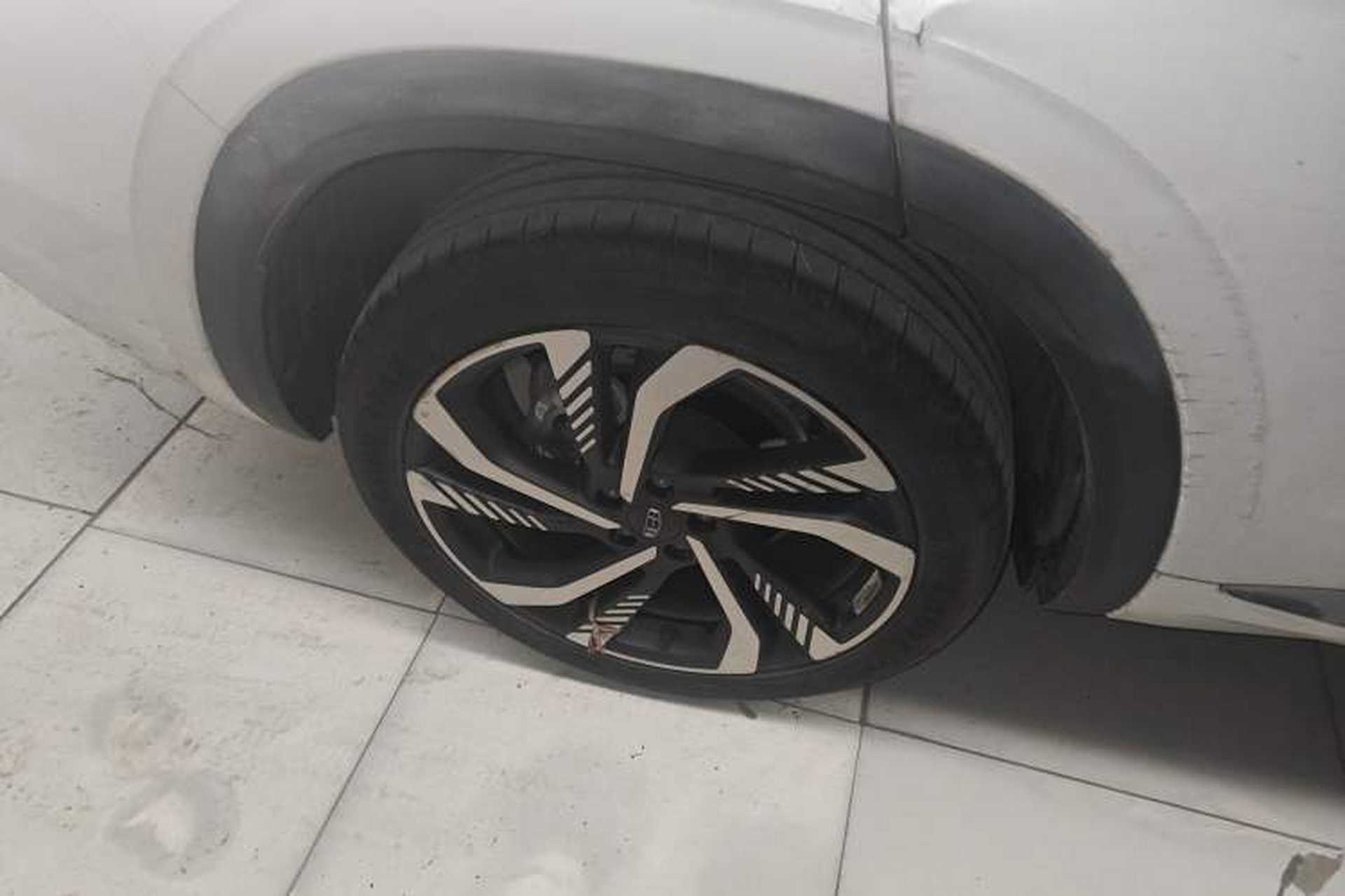 Used Geely Auto Monjaro L 2024 2.0TD High-Power Automatic Two-Wheel Drive Skyline Edition Right Rear Wheel Hub