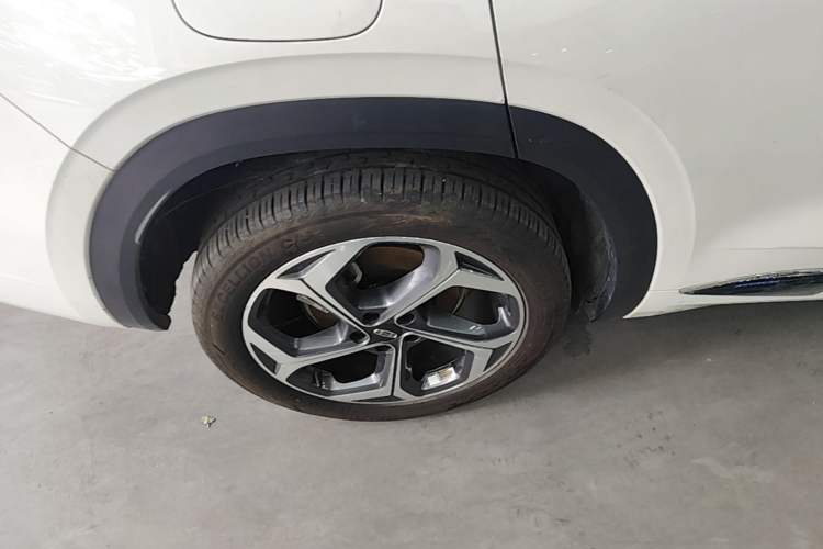 Used Geely Auto Monjaro L 2024 2.0TD DCT EVO Two-Wheel Drive Long-Range Version Right Rear Wheel Hub