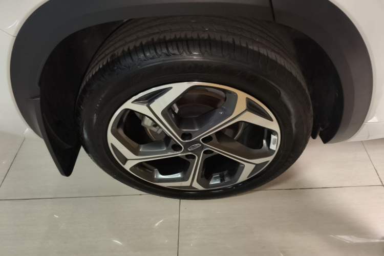 Used Geely Auto Monjaro L 2024 2.0TD High-Power Automatic Two-Wheel Drive Yunqi Version Right Rear Wheel Hub