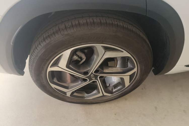 Used Geely Auto Monjaro L 2024 2.0TD High-Power Automatic Two-Wheel Drive Yunqi Version Right Rear Wheel Hub