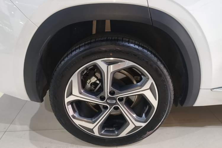 Used Geely Auto Monjaro L 2024 2.0TD DCT EVO Two-Wheel Drive Long-Range Version Right Rear Wheel Hub