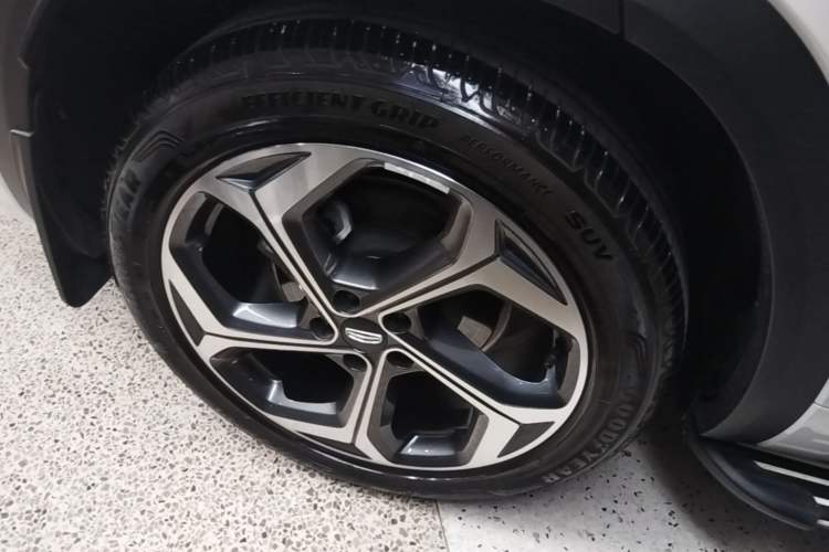 Used Geely Auto Monjaro L 2024 2.0TD High-Power Automatic Two-Wheel Drive Yunqi Version Right Rear Wheel Hub