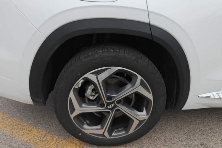 Used Geely Auto Monjaro L 2024 2.0TD DCT EVO Two-Wheel Drive Long-Range Version Right Rear Wheel Hub