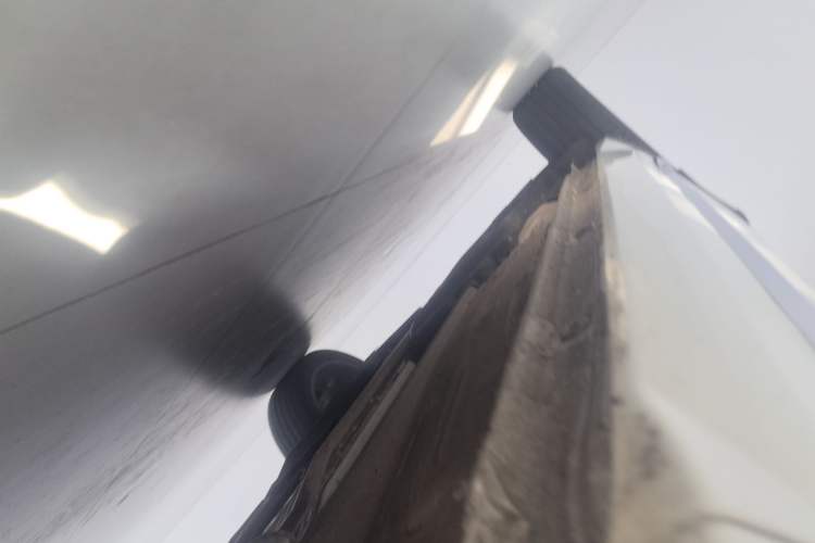 Used Geely Auto Monjaro L 2024 2.0TD High-Power Automatic Two-Wheel Drive Skyline Edition Right Side Sill