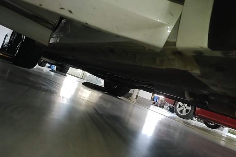 Used Geely Auto Monjaro L 2024 2.0TD High-Power Automatic Two-Wheel Drive Yunqi Version Right Side Sill