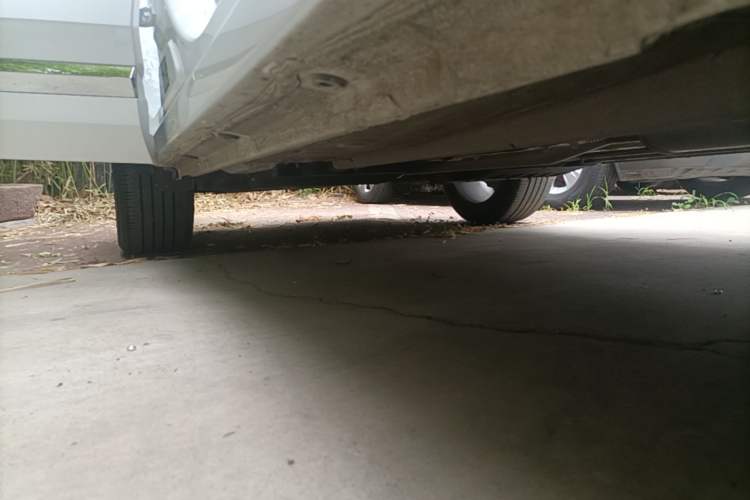 Used Geely Auto Monjaro L 2024 2.0TD High-Power Automatic Two-Wheel Drive Yunqi Version Right Side Sill