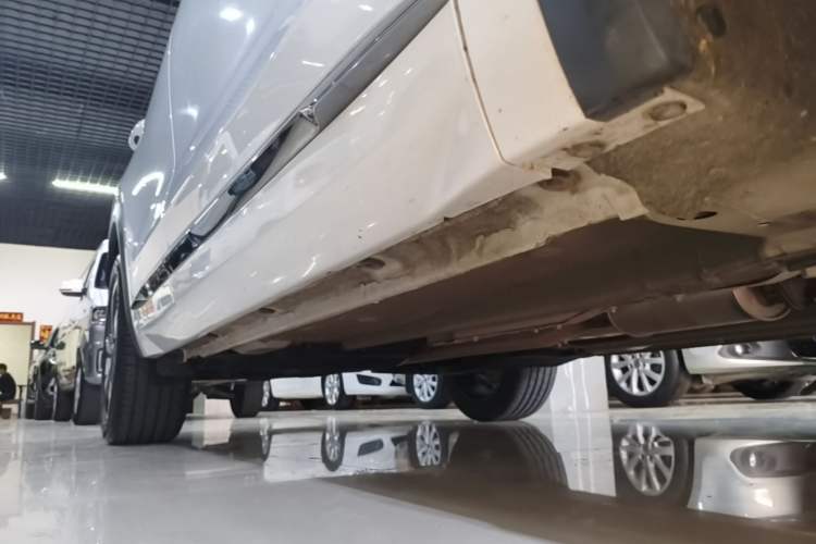 Used Geely Auto Monjaro L 2024 2.0TD DCT EVO Two-Wheel Drive Long-Range Version Right Side Sill
