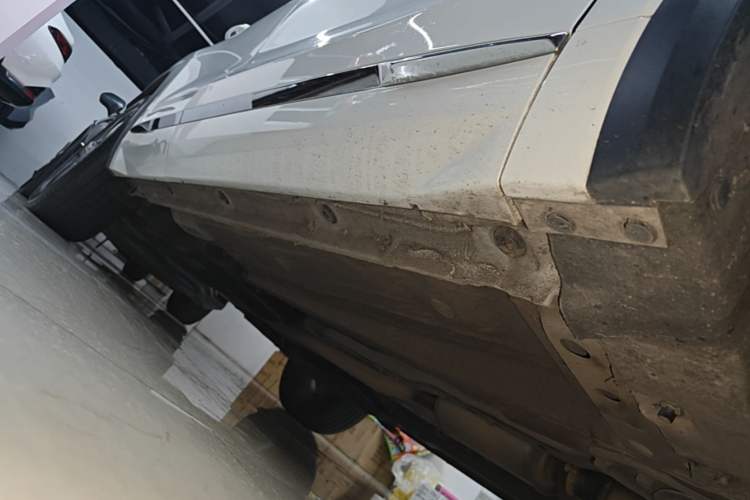 Used Geely Auto Monjaro L 2024 2.0TD High-Power Automatic Two-Wheel Drive Yunqi Version Right Side Sill