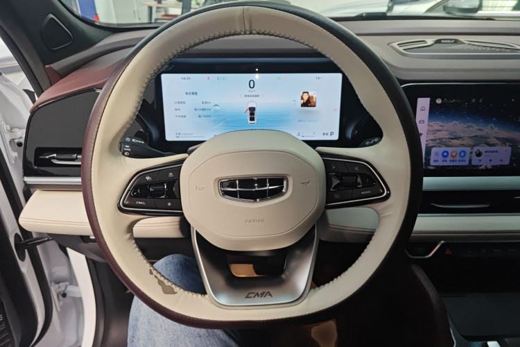 Used Geely Auto Monjaro L 2024 2.0TD High-Power Automatic Two-Wheel Drive Yunqi Version Steering Wheel