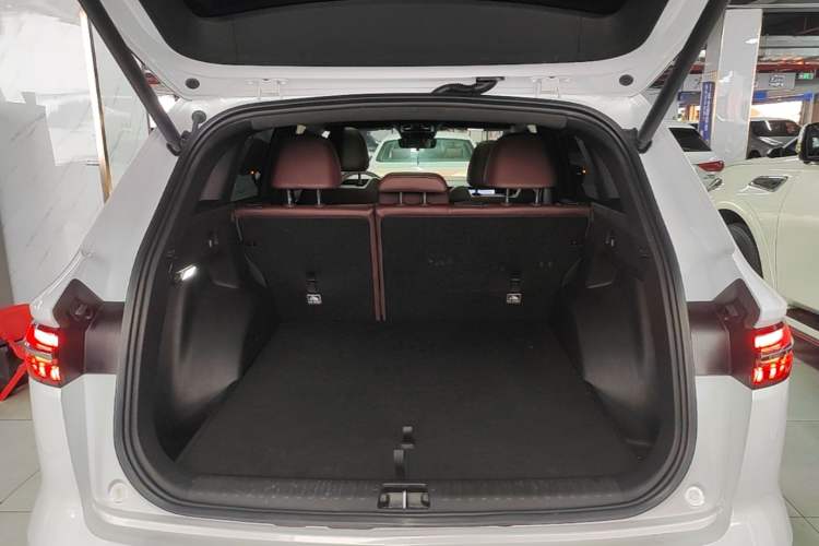 Used Geely Auto Monjaro L 2024 2.0TD High-Power Automatic Two-Wheel Drive Yunqi Version Trunk