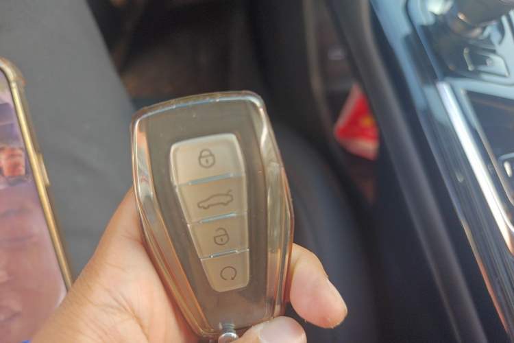 Used Geely Auto Monjaro L 2024 2.0TD High-Power Automatic Two-Wheel Drive Skyline Edition Vehicle Key