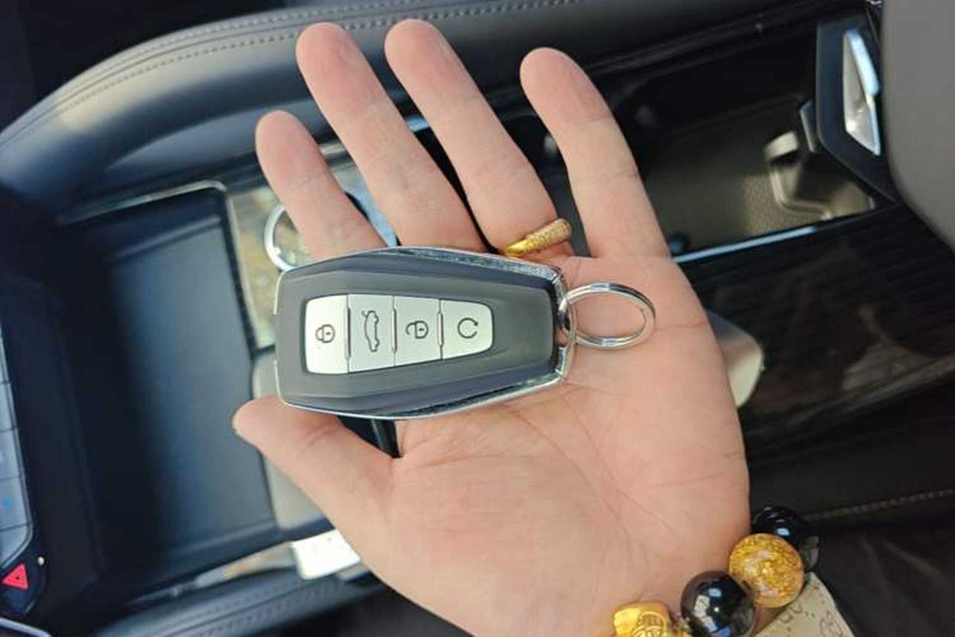 Used Geely Auto Monjaro L 2024 2.0TD DCT EVO Two-Wheel Drive Long-Range Version Vehicle Key