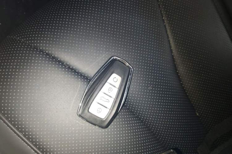 Used Geely Auto Monjaro L 2024 2.0TD DCT EVO Two-Wheel Drive Long-Range Version Vehicle Key