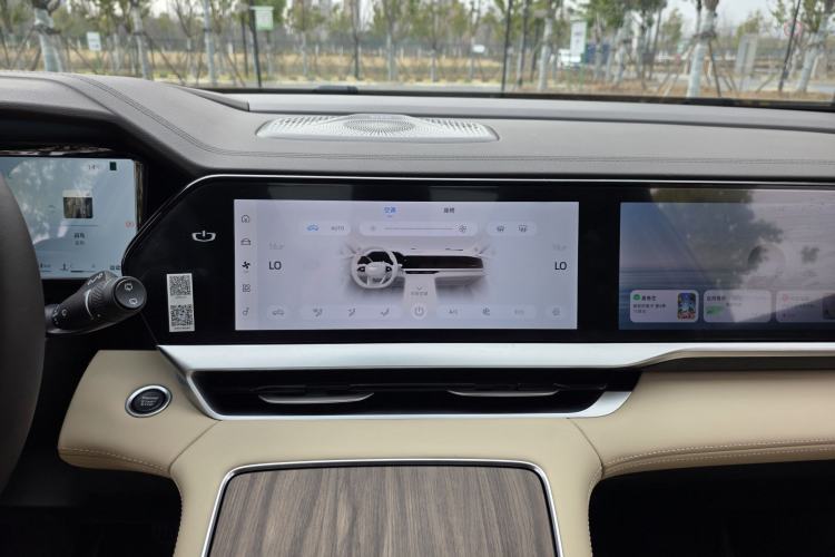 Used Geely Auto Monjaro L 2025 Dongfang Yao 2.0TD Automatic Lanxing Edition Audio And AC Panel