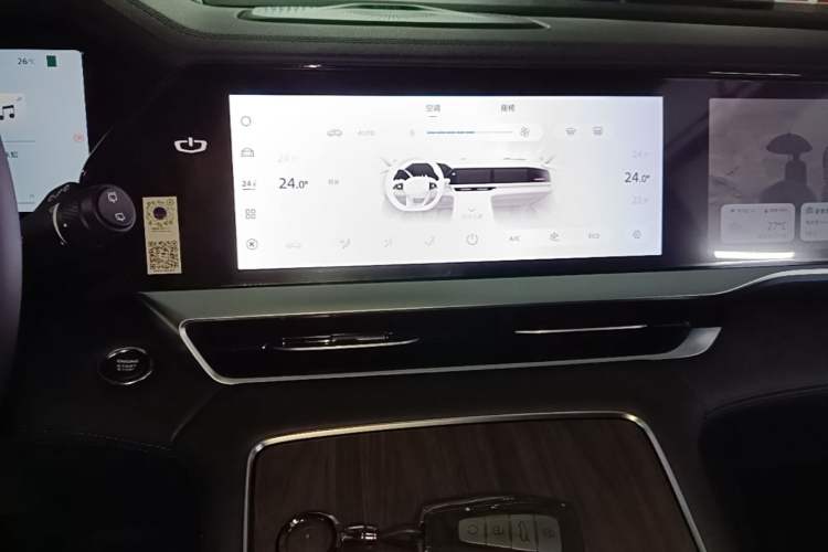 Used Geely Auto Monjaro L 2025 Dongfang Yao 2.0TD Automatic Lanxing Edition Audio And AC Panel