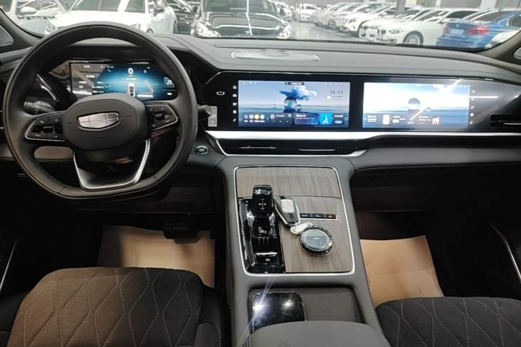 Used Geely Auto Monjaro L 2025 Dongfang Yao 2.0TD Automatic Lanxing Edition Audio And AC Panel
