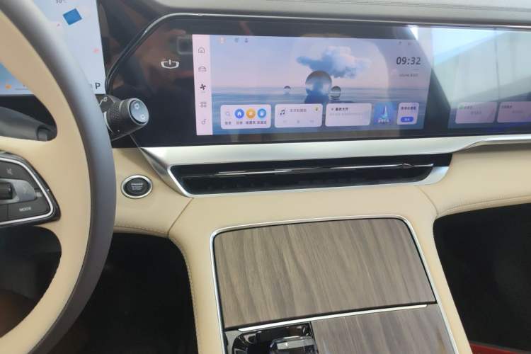 Used Geely Auto Monjaro L 2025 Dongfang Yao 2.0TD Automatic Lanxing Edition Audio And AC Panel