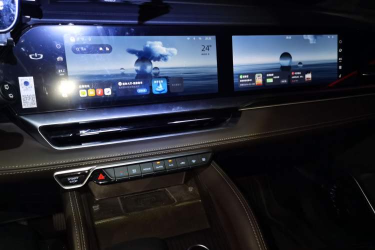 Used Geely Auto Monjaro L 2025 2.0TD Automatic Xingyun Version Audio And AC Panel