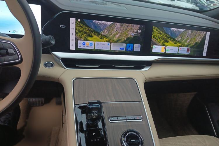 Used Geely Auto Monjaro L 2025 Dongfang Yao 2.0TD Automatic Lanxing Edition Audio And AC Panel