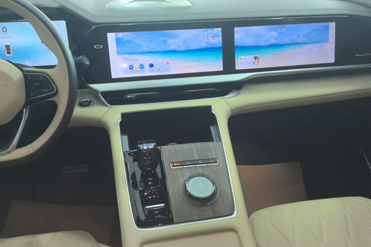 Used Geely Auto Monjaro L 2025 Dongfang Yao 2.0TD Automatic Lanxing Edition Audio And AC Panel