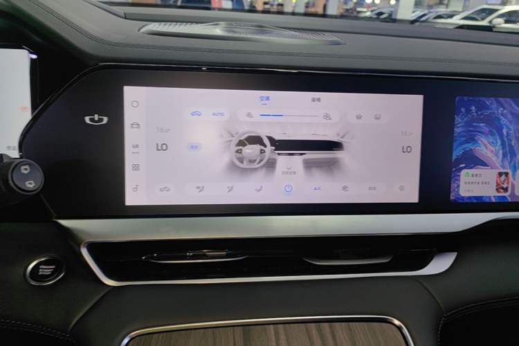 Used Geely Auto Monjaro L 2025 Dongfang Yao 2.0TD Automatic Lanxing Edition Audio And AC Panel