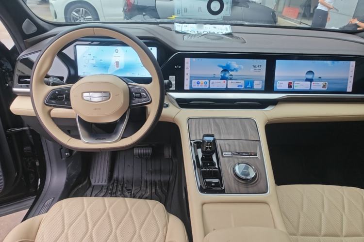 Used Geely Auto Monjaro L 2025 Dongfang Yao 2.0TD Automatic Lanxing Edition Center Console