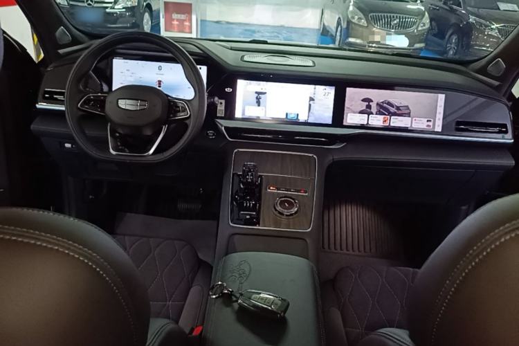 Used Geely Auto Monjaro L 2025 Dongfang Yao 2.0TD Automatic Lanxing Edition Center Console