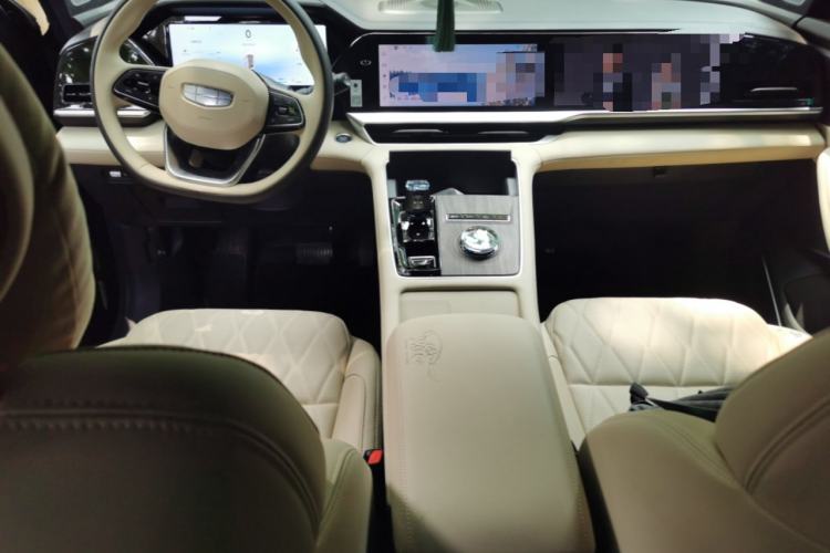 Used Geely Auto Monjaro L 2025 Dongfang Yao 2.0TD Automatic Jinzhao Edition Center Console