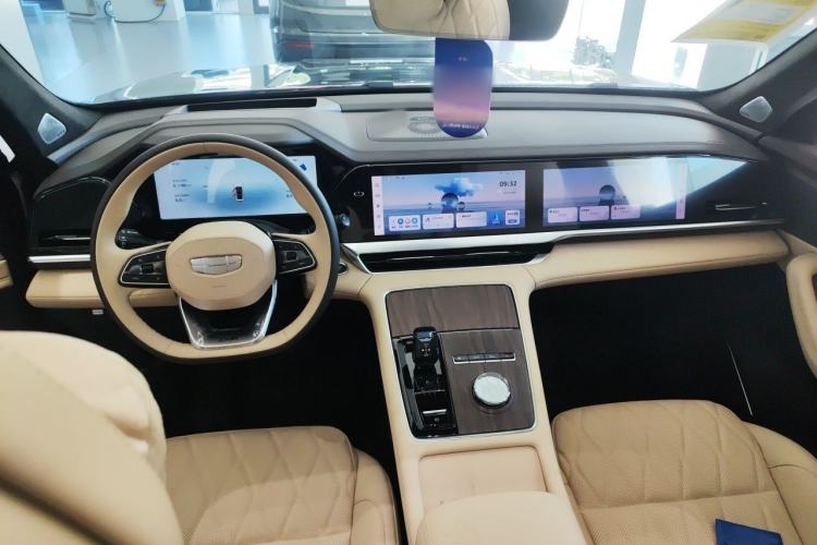 Used Geely Auto Monjaro L 2025 Dongfang Yao 2.0TD Automatic Lanxing Edition Center Console