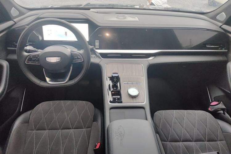 Used Geely Auto Monjaro L 2025 Dongfang Yao 2.0TD Automatic Lanxing Edition Center Console
