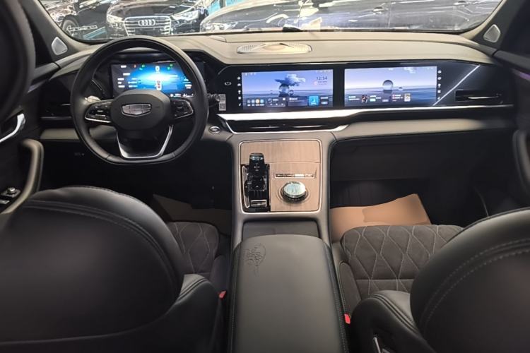 Used Geely Auto Monjaro L 2025 Dongfang Yao 2.0TD Automatic Lanxing Edition Center Console