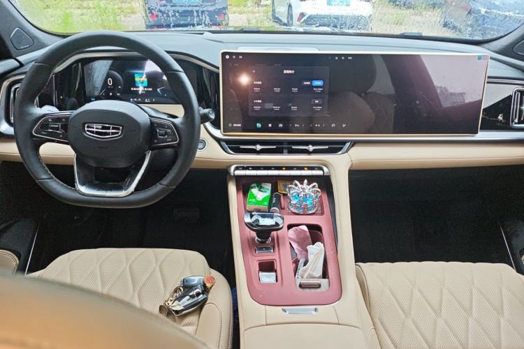 Used Geely Auto Monjaro L 2025 Dongfang Yao 2.0TD Automatic Lanxing Edition Center Console