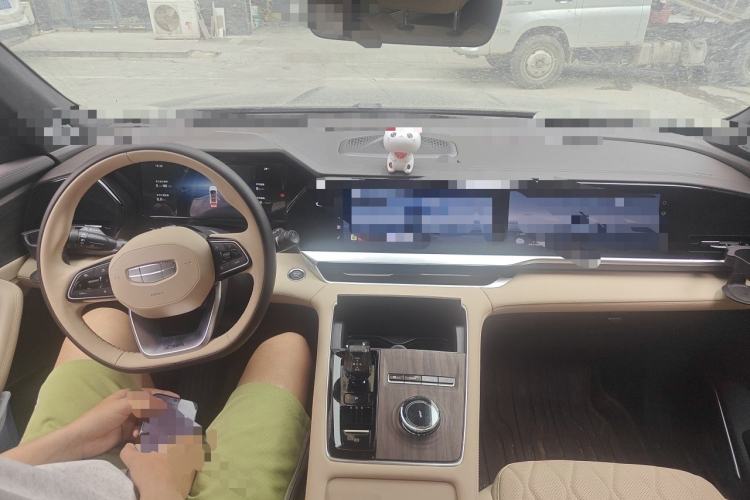 Used Geely Auto Monjaro L 2025 Dongfang Yao 2.0TD Automatic Lanxing Edition Center Console