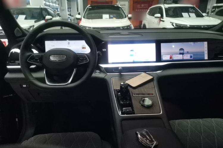 Used Geely Auto Monjaro L 2025 Dongfang Yao 2.0TD Automatic All-Wheel-Drive Wangyue Edition Center Console