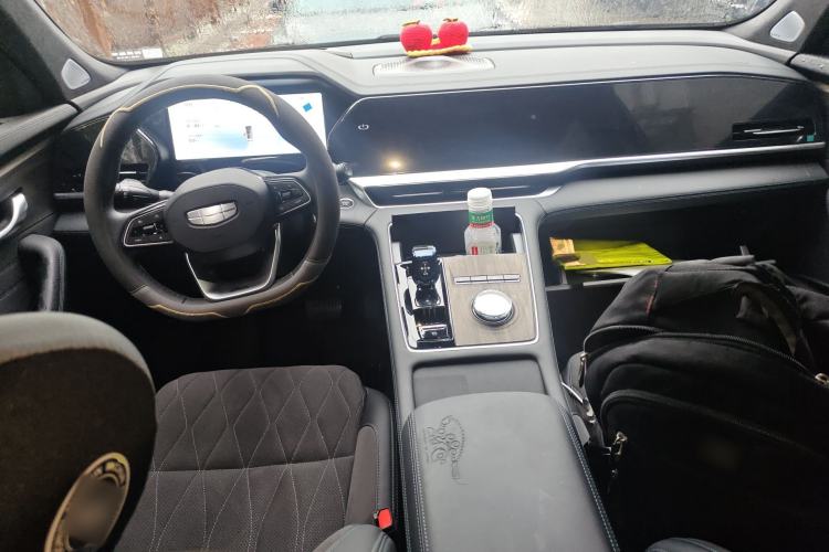 Used Geely Auto Monjaro L 2025 Dongfang Yao 2.0TD Automatic Lanxing Edition Center Console