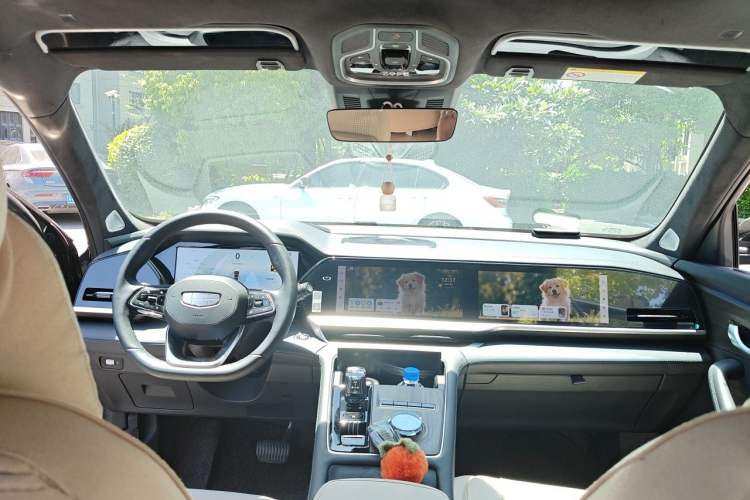 Used Geely Auto Monjaro L 2025 Dongfang Yao 2.0TD Automatic Jinzhao Edition Center Console