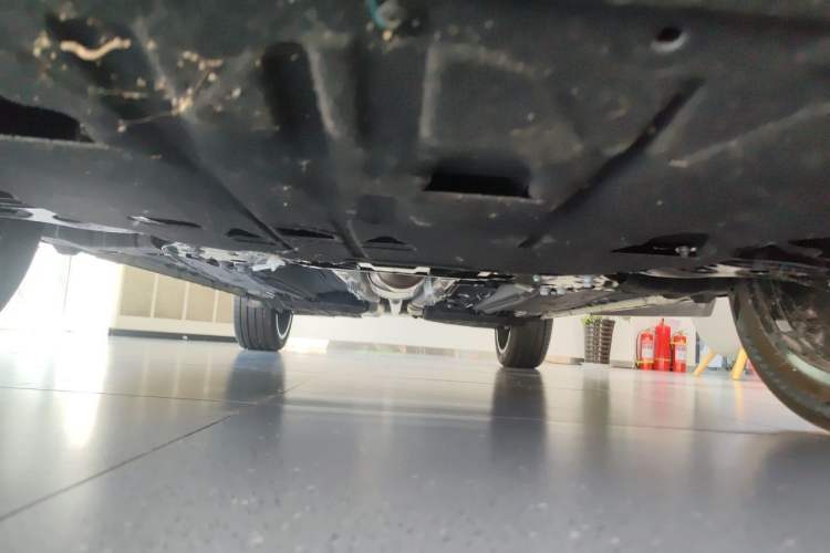 Used Geely Auto Monjaro L 2025 Dongfang Yao 2.0TD Automatic Lanxing Edition Chassis Front