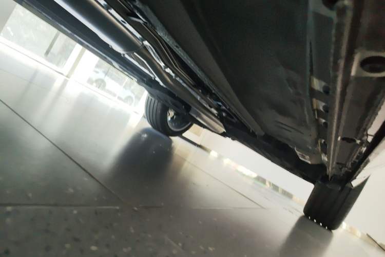 Used Geely Auto Monjaro L 2025 Dongfang Yao 2.0TD Automatic Lanxing Edition Chassis Front Left