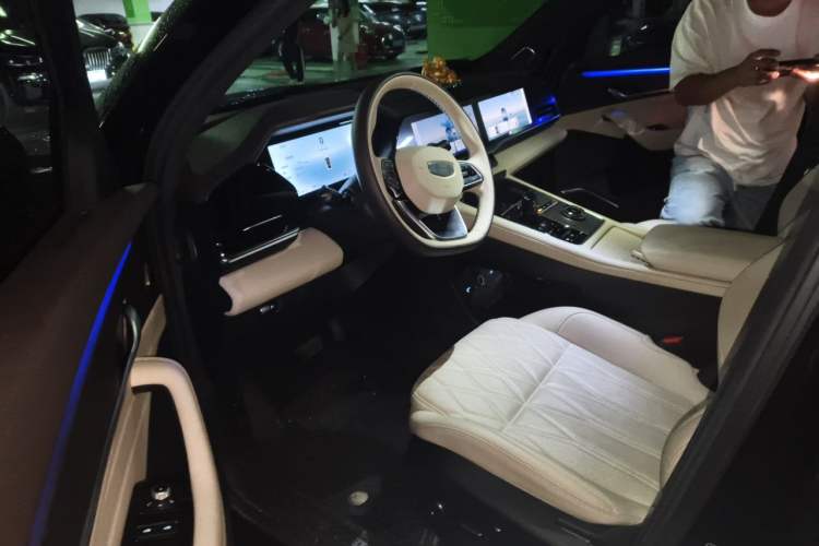 Used Geely Auto Monjaro L 2025 Dongfang Yao 2.0TD Automatic Jinzhao Edition Driver Seat