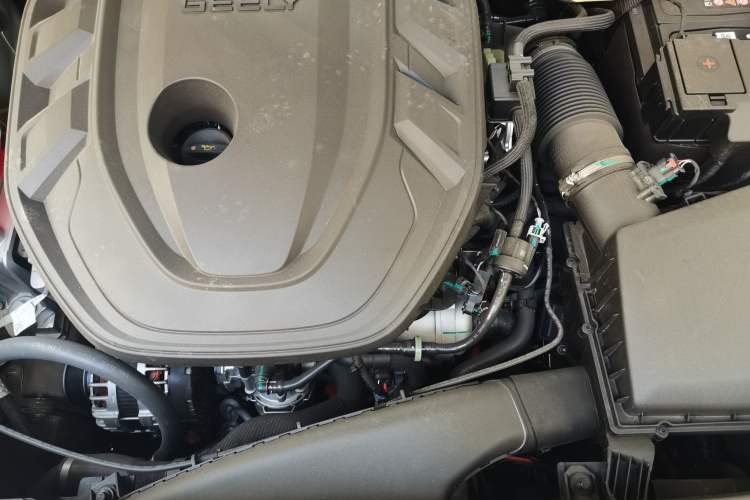 Used Geely Auto Monjaro L 2025 Dongfang Yao 2.0TD Automatic All-Wheel-Drive Wangyue Edition Engine Bay