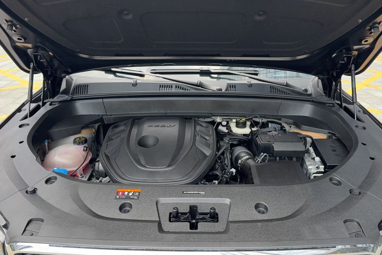 Used Geely Auto Monjaro L 2025 2.0TD Automatic Xingyun Version Engine Bay